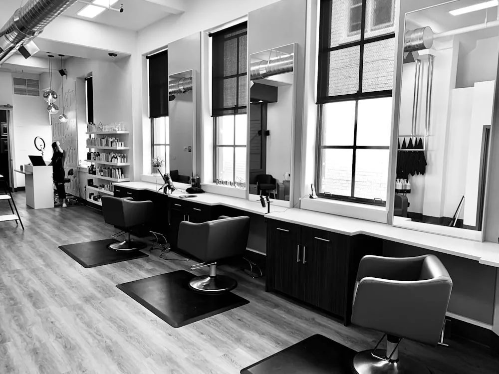 Tratamientos de cabello con productos de Loréal, Redken y Bedged